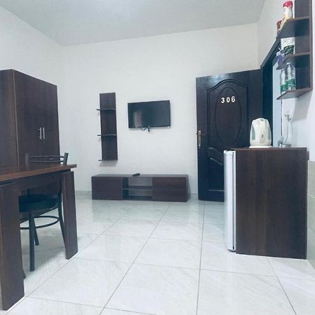Faraseen Apartments Al Qastal Exterior foto