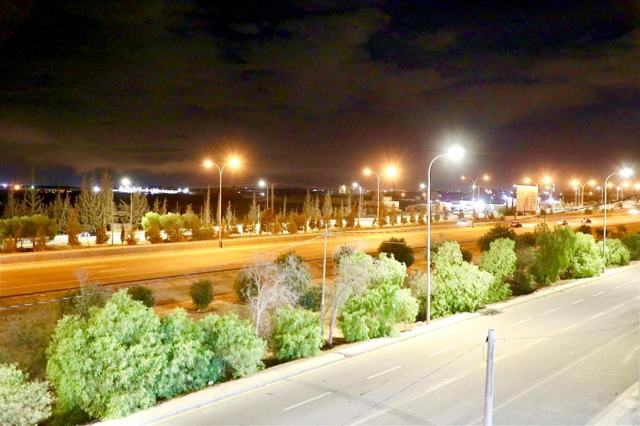 Faraseen Apartments Al Qastal Exterior foto